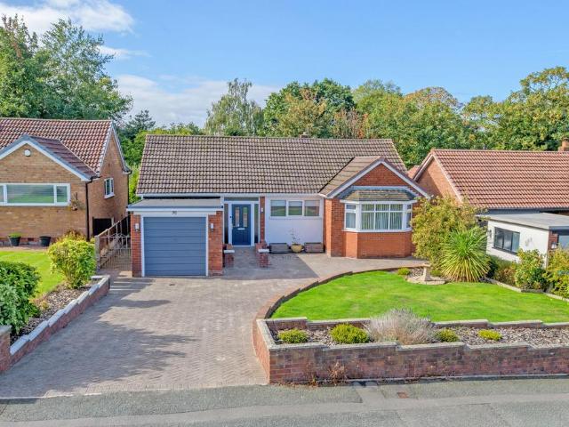 Bungalow for sale in Overton, Frodsham