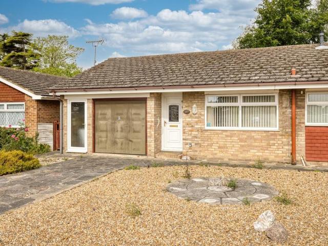 Bungalow for sale in Upton, Acol