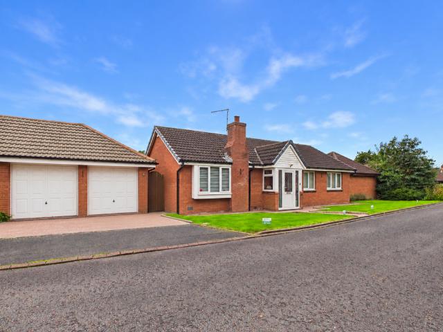 Bungalow for sale in Higher Bartle, Lancashire