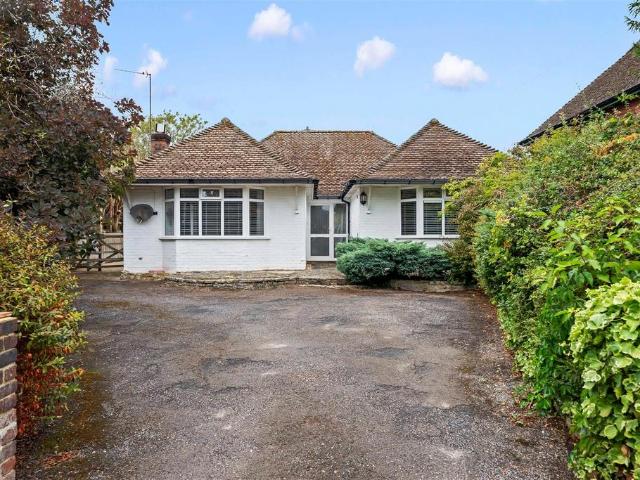 Bungalow for sale in Fole, Surrey