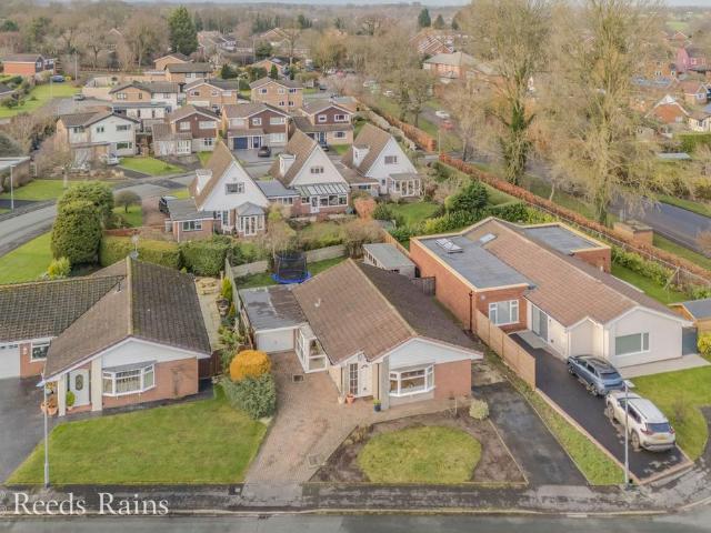Bungalow for sale in Holmes Chapel