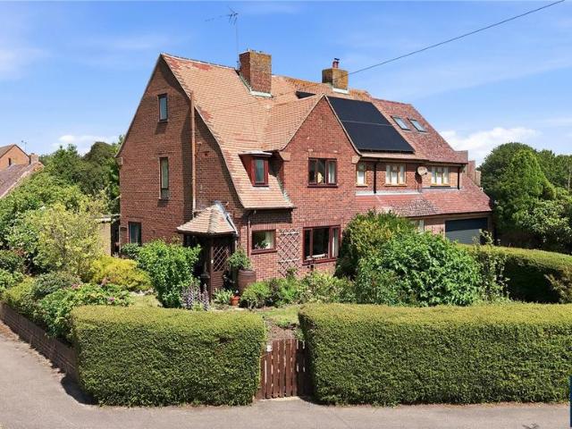 Bungalow for sale in Hamerton, Kent