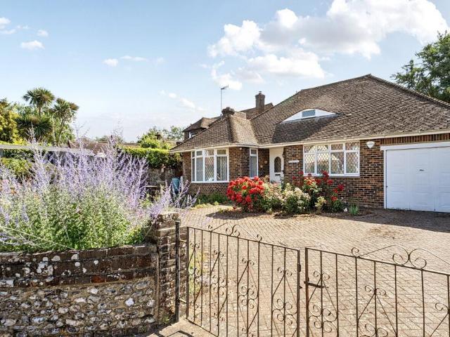 Bungalow for sale in Nepcote, Clapham