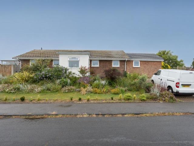 Bungalow for sale in Palm Bay, Acol