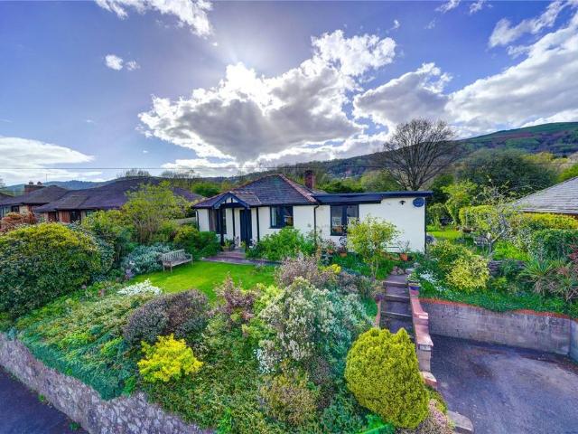 Bungalow for sale in Barnard's Green, Forthampton
