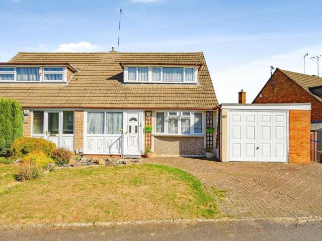 Bungalow for sale in Sundon Park, Luton