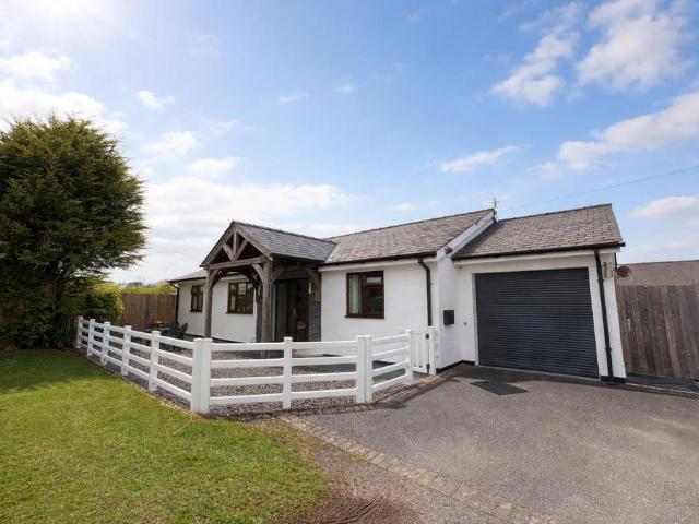 Bungalow for sale in Porthmadog, Morfa Bychan