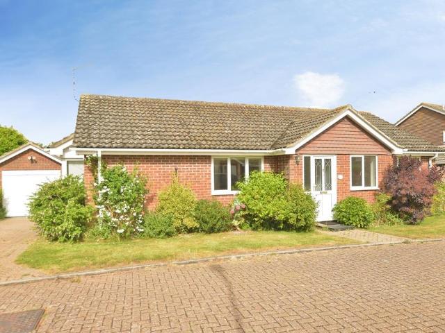 Bungalow for sale in Folkestone, Kent