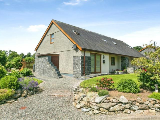 Bungalow for sale in Llanddaniel Fab, Wales