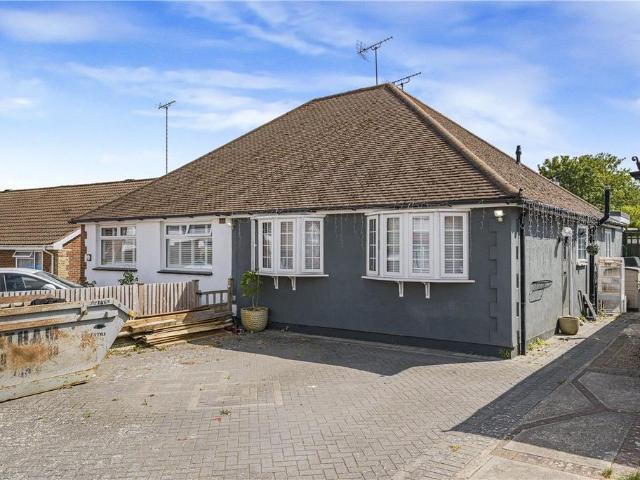 Bungalow for sale in St Paul's Cray, Greater London