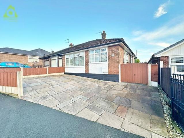 Bungalow for sale in Daisy Hill, Westhoughton