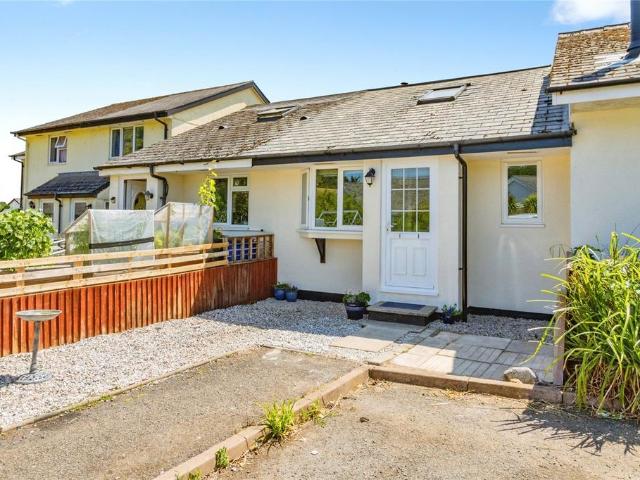 Bungalow for sale in Follaton, Strode