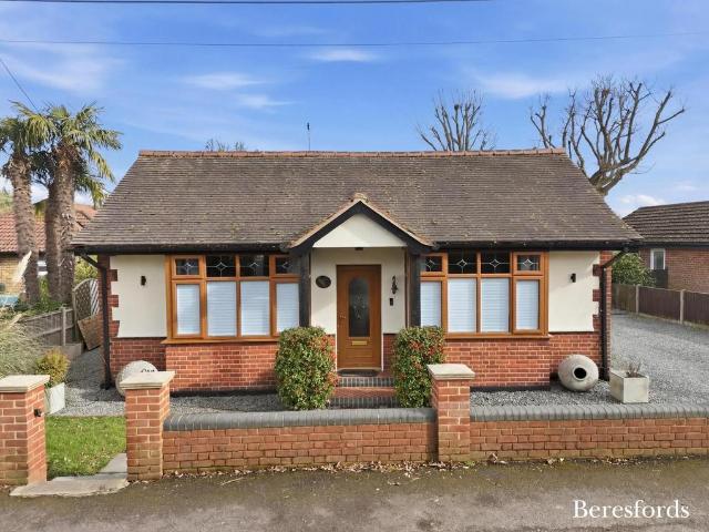 Bungalow for sale in Pilgrims' Hatch, Navestock Side
