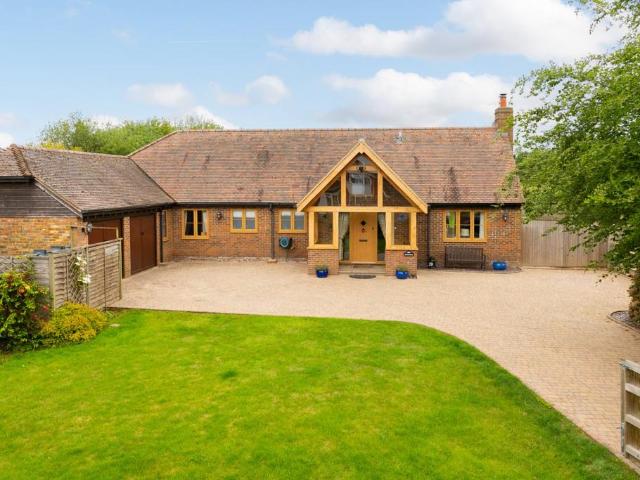 Bungalow for sale in Bierton, Buckinghamshire
