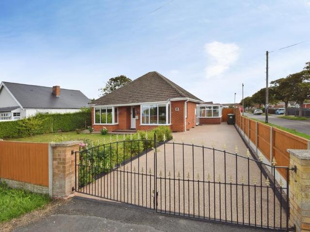 Bungalow for sale in Chapel St. Leonards, Belleau
