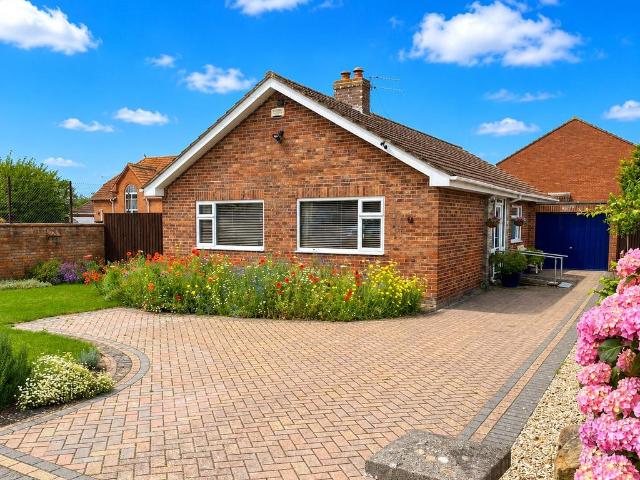 Bungalow for sale in East Huntspill