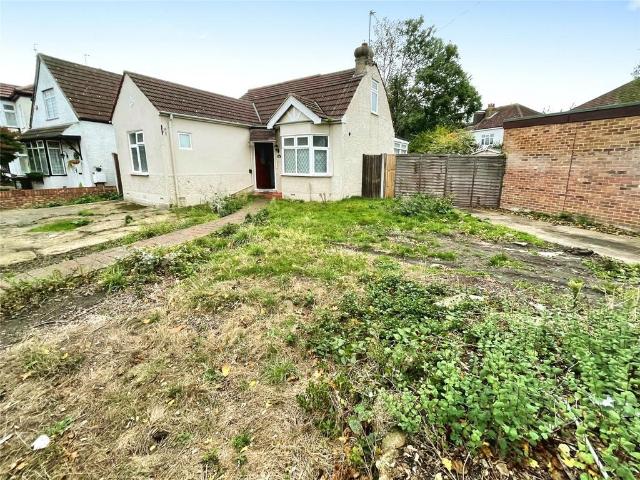 Bungalow for sale in London Borough of Havering, Greater London