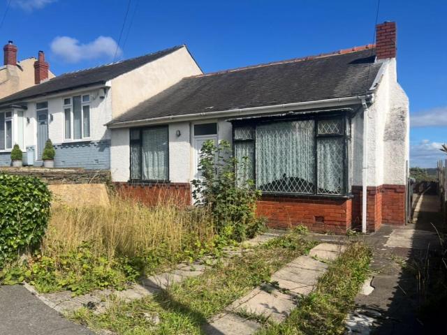 Bungalow for sale in Cowcliffe, Huddersfield
