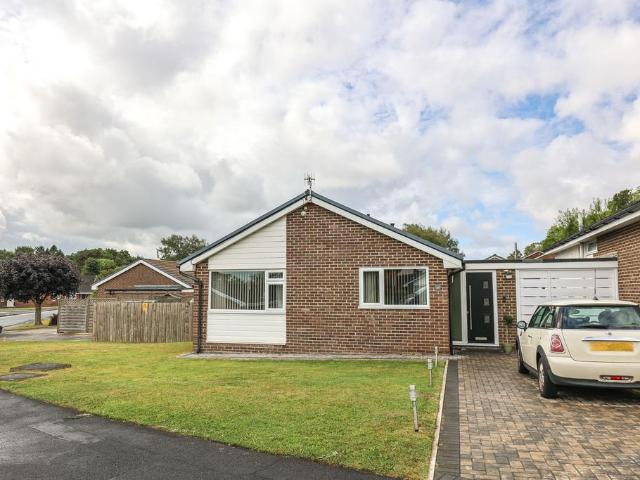 Bungalow for sale in Over Kellet, Bare