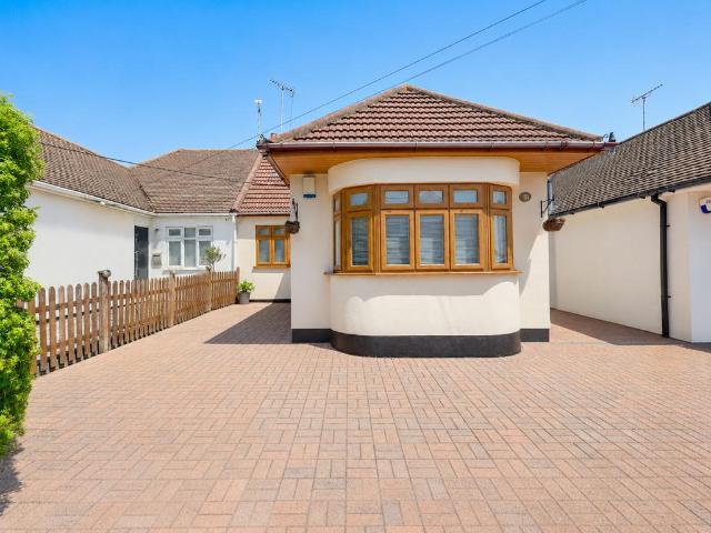 Bungalow for sale in Barling, Essex