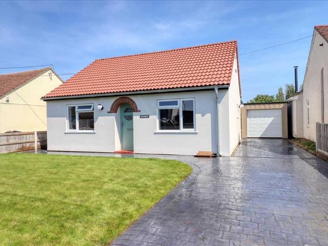 Bungalow for sale in Frinton and Walton, Dale Hill