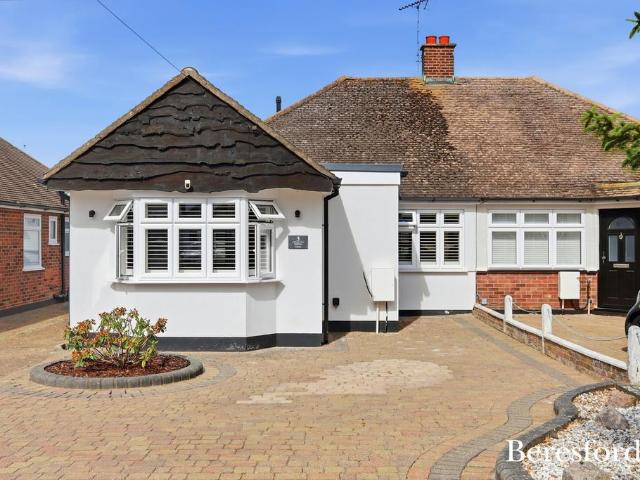 Bungalow for sale in Navestock Side, Essex
