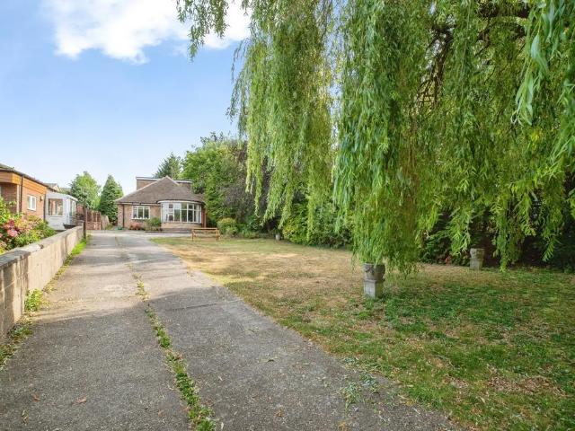 Bungalow for sale in Huthwaite, East Midlands