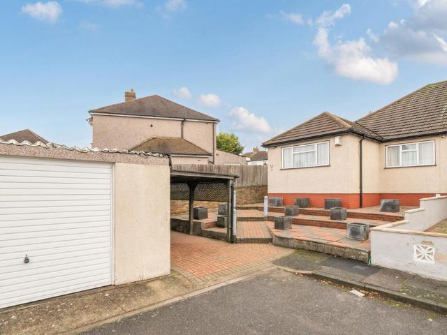 Bungalow for sale in St Paul's Cray, Cat Hill