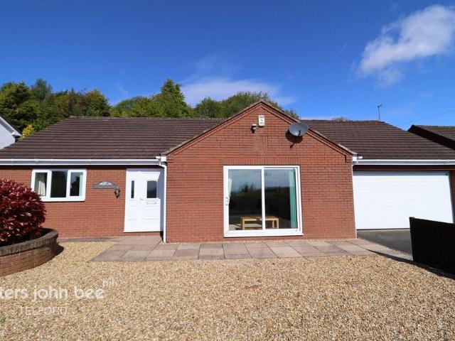 Bungalow for sale in Hinkshay, Telford