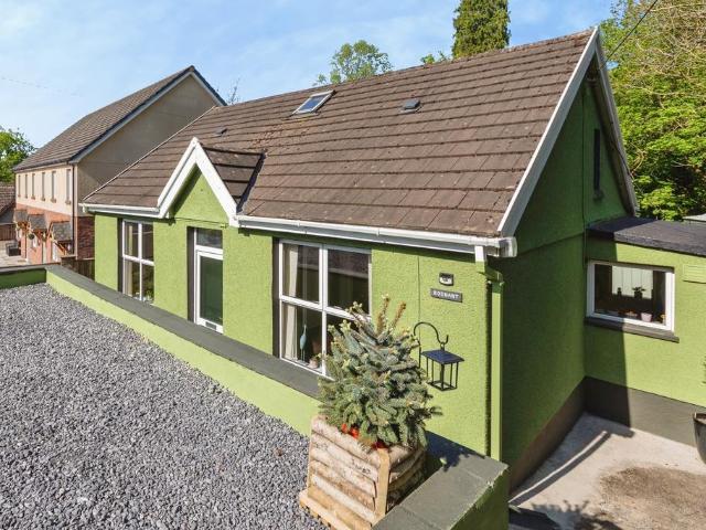 Bungalow for sale in Pontyberem, Wales