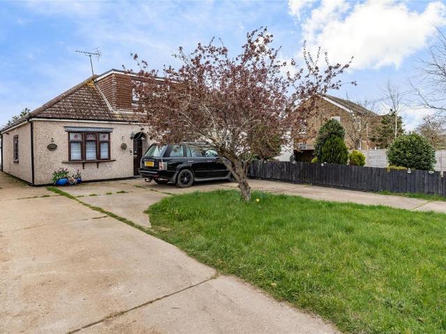 Bungalow for sale in Bowers Gifford and North Benfleet, Bowers Gifford
