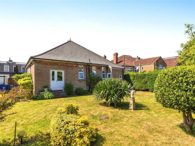 Bungalow for sale in Broomhill, Feckenham