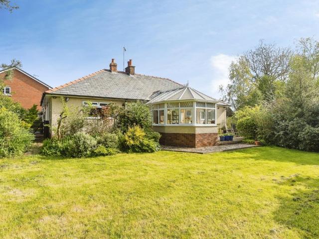 Bungalow for sale in Halkyn, Rhosesmor