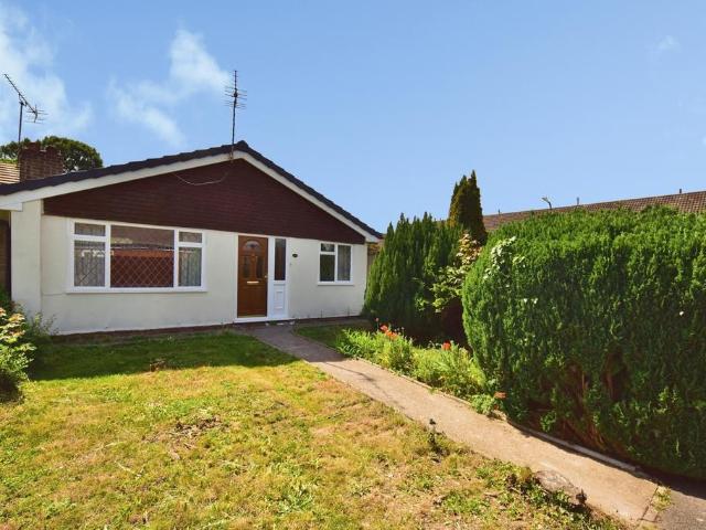 Bungalow for sale in Midway, Kent