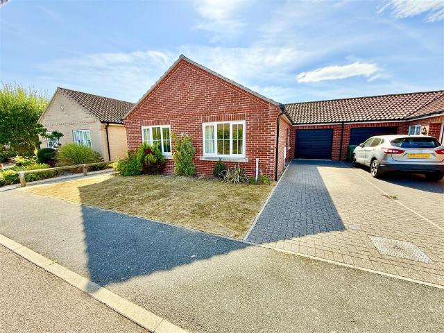 Bungalow for sale in Stokesby, Norfolk