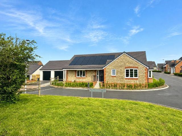 Bungalow for sale in Kentisbury, Devon