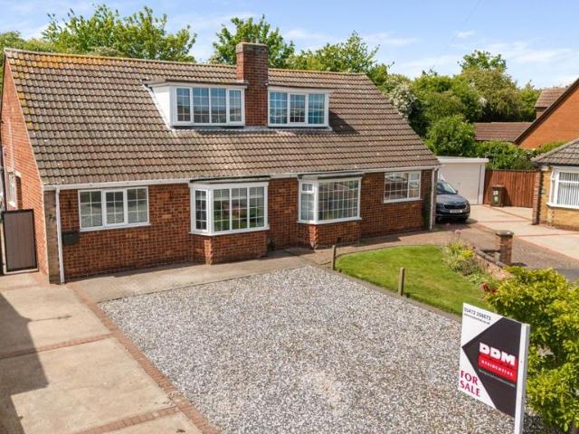 Bungalow for sale in New Waltham