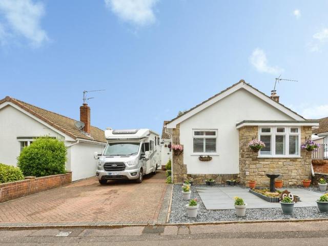 Bungalow for sale in Bear Cross