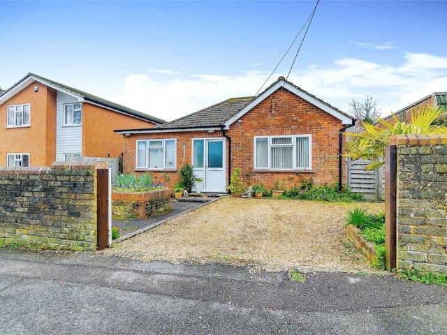Bungalow for sale in Aperfield, Greater London