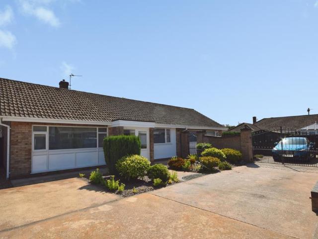 Bungalow for sale in Seacroft, Belleau