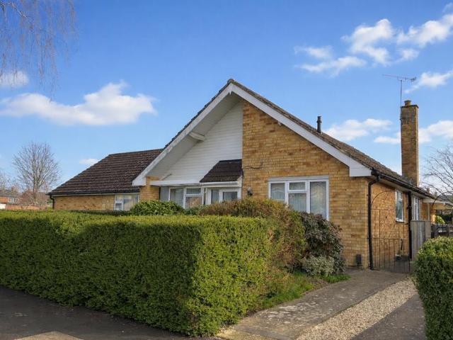 Bungalow for sale in Grove, Vale of White Horse