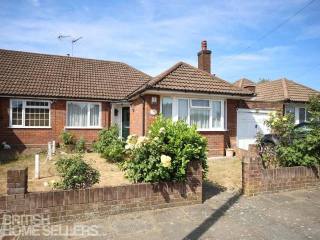 Bungalow for sale in Spring Park, Luton