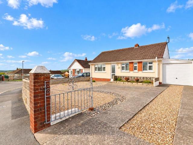 Bungalow for sale in Fort Hill, North Devon