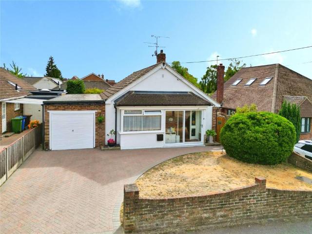 Bungalow for sale in Little Sandhurst