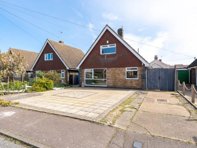 Bungalow for sale in Stokesby, Norfolk