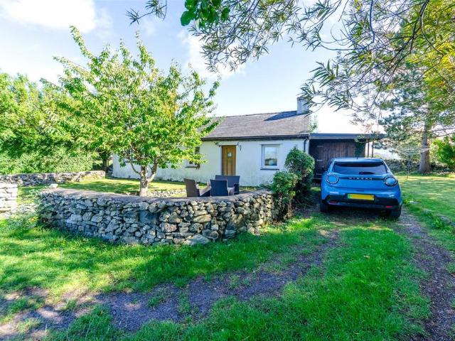 Bungalow for sale in Pen-ucha'r-waen, Penisarwaun