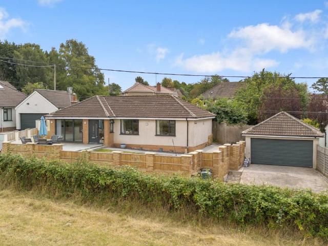 Bungalow for sale in Congresbury, North Somerset