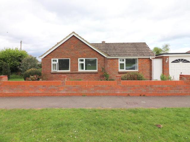 Bungalow for sale in Barton-le-clay, Bedfordshire