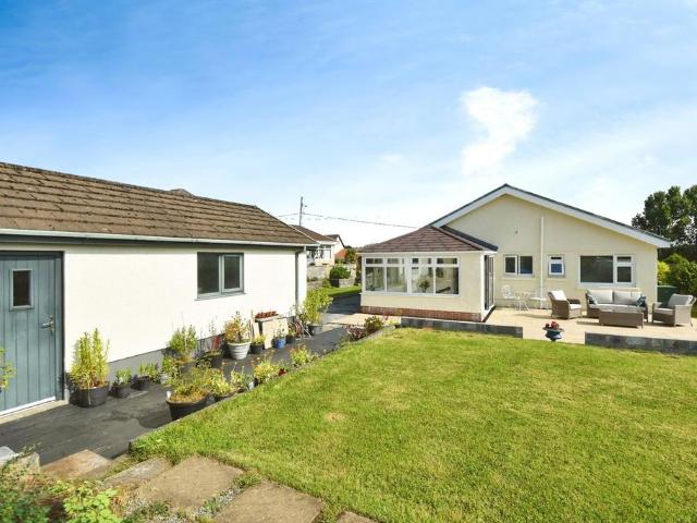 Bungalow for sale in Tycroes, Wales