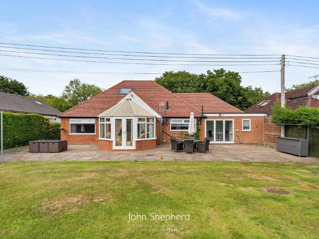Bungalow for sale in Wythall CP, Bromsgrove